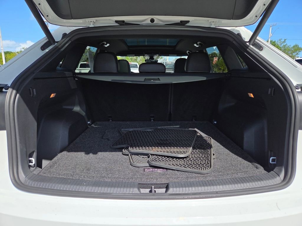 Used 2020 Volkswagen Atlas Cross Sport SEL FWD image 15