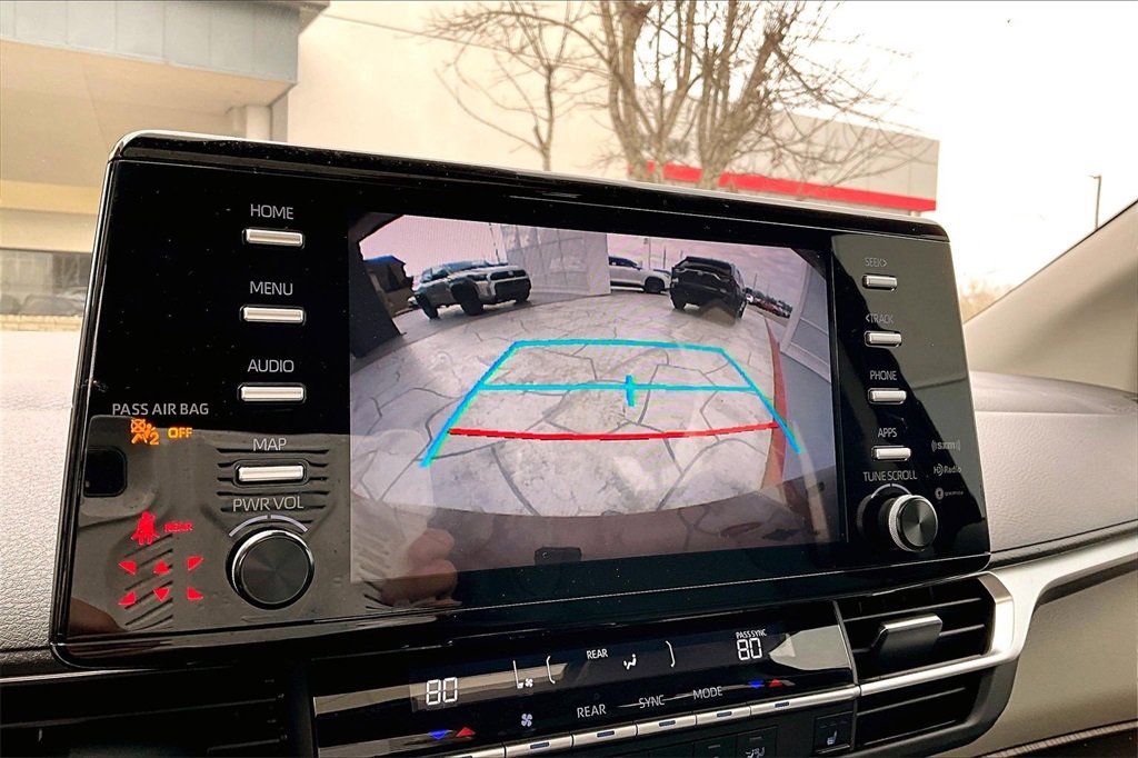 Certified 2024 Toyota Sienna XLE image 14