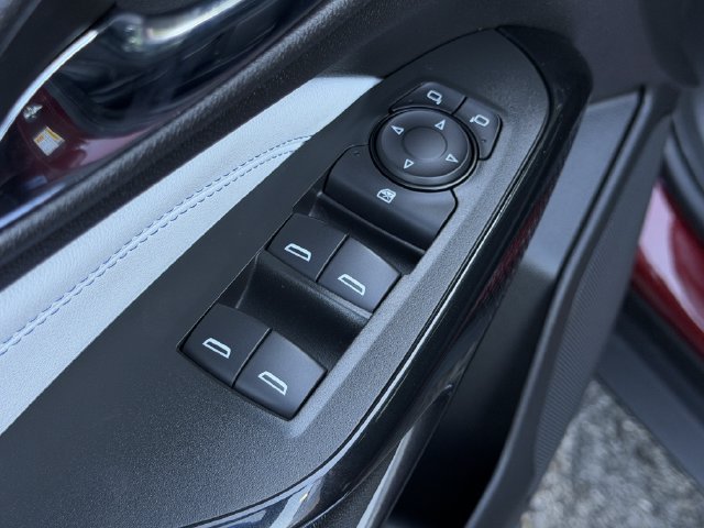 Certified 2024 Chevrolet Trax LT w/ Driver Confidence Package FWD image 25