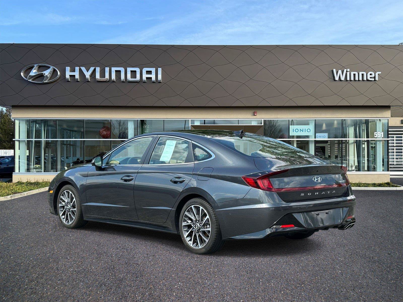 Certified 2023 Hyundai Sonata Limited FWD image 2