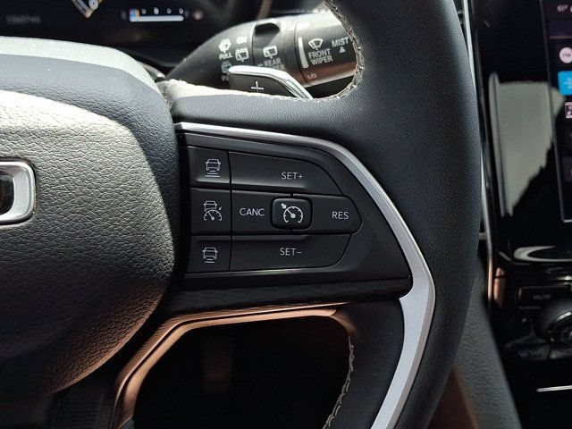 Certified 2023 Jeep Grand Cherokee Altitude AWD/4WD image 27