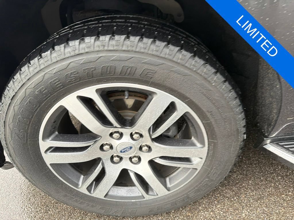 Used 2022 Ford Expedition Limited AWD/4WD image 32