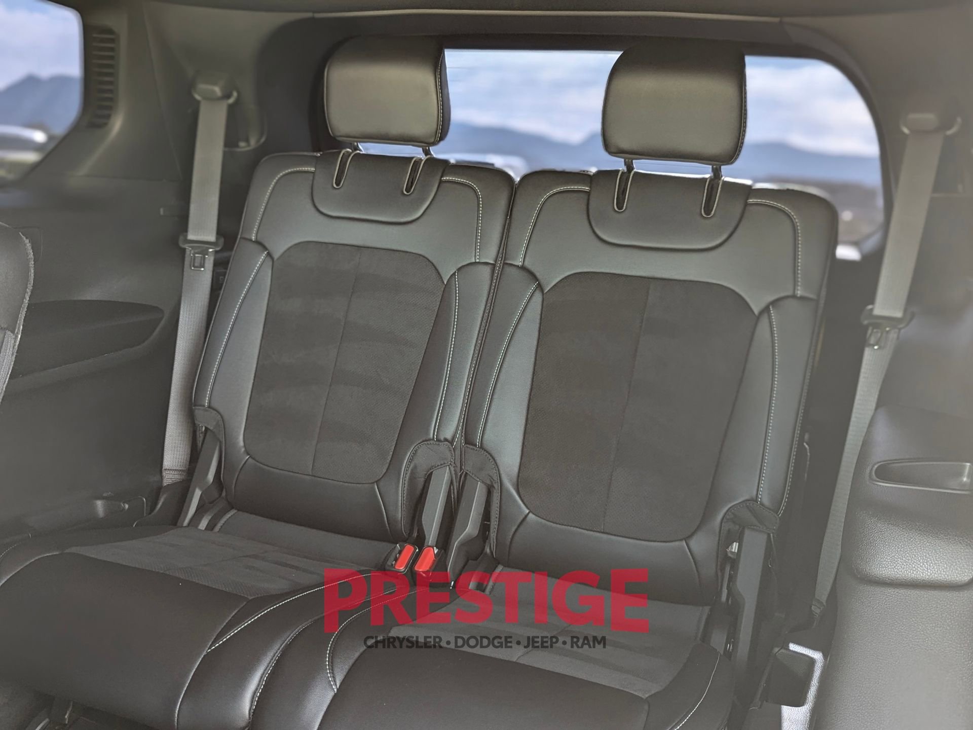 Used 2023 Jeep Grand Cherokee L Laredo AWD/4WD image 35