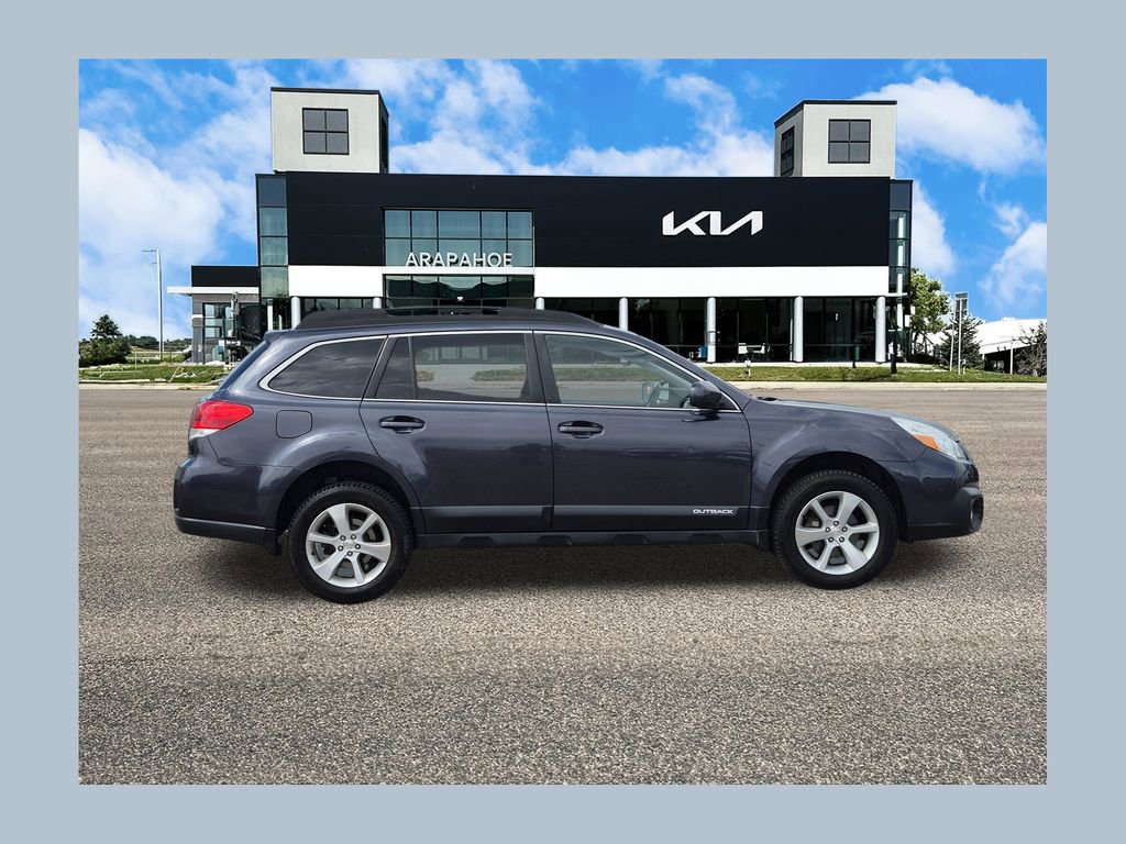 Used 2013 Subaru Outback 2.5i Limited AWD/4WD image 1