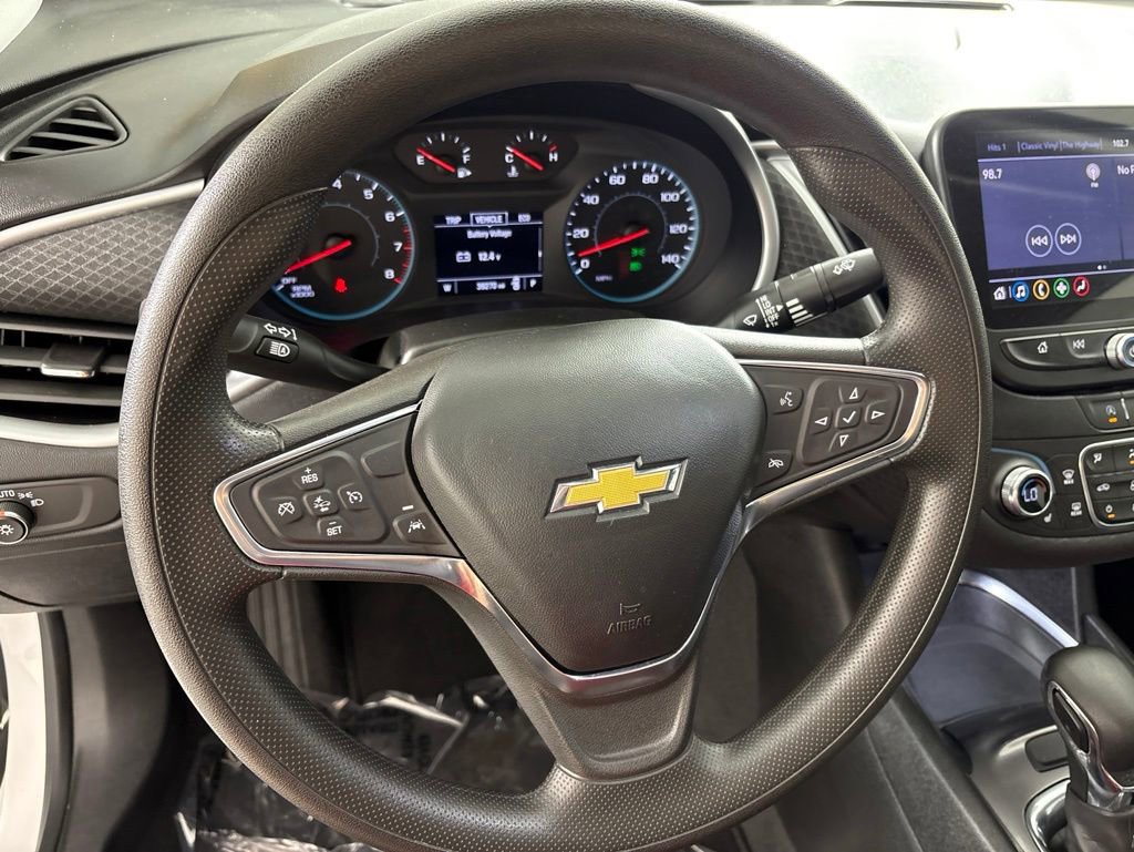 Used 2023 Chevrolet Malibu LT FWD image 31
