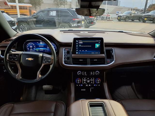 Used 2023 Chevrolet Suburban High Country image 4