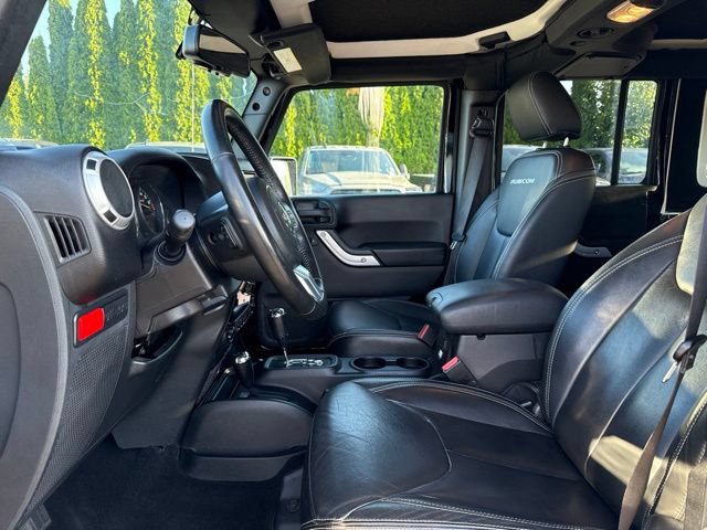 Used 2017 Jeep Wrangler Unlimited Rubicon AWD/4WD image 23