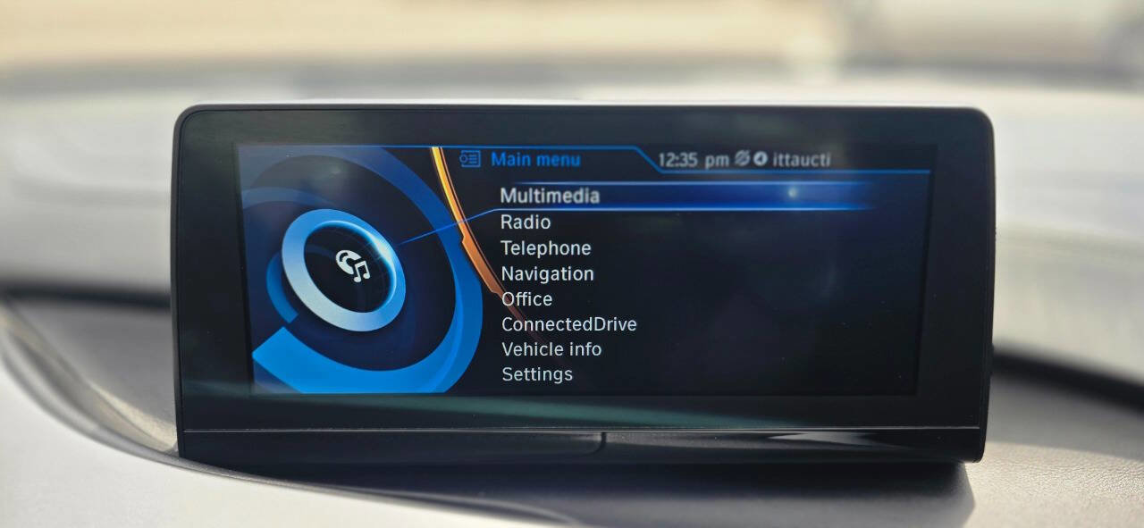 Used 2015 BMW i8 image 18