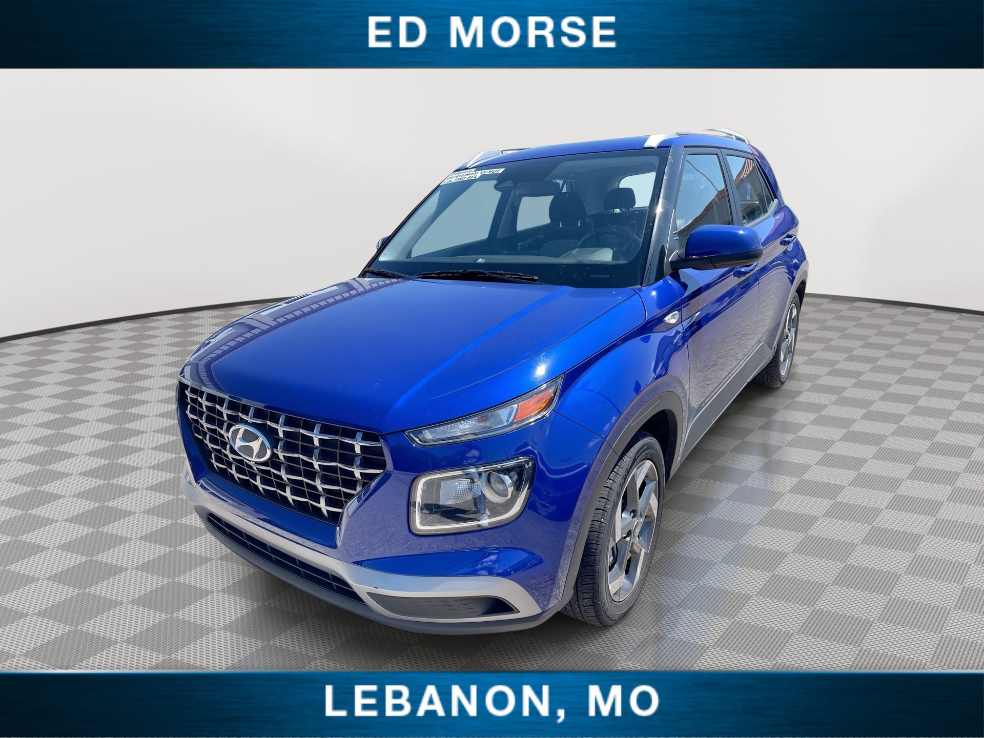 Used 2025 Hyundai Venue SEL FWD image 1
