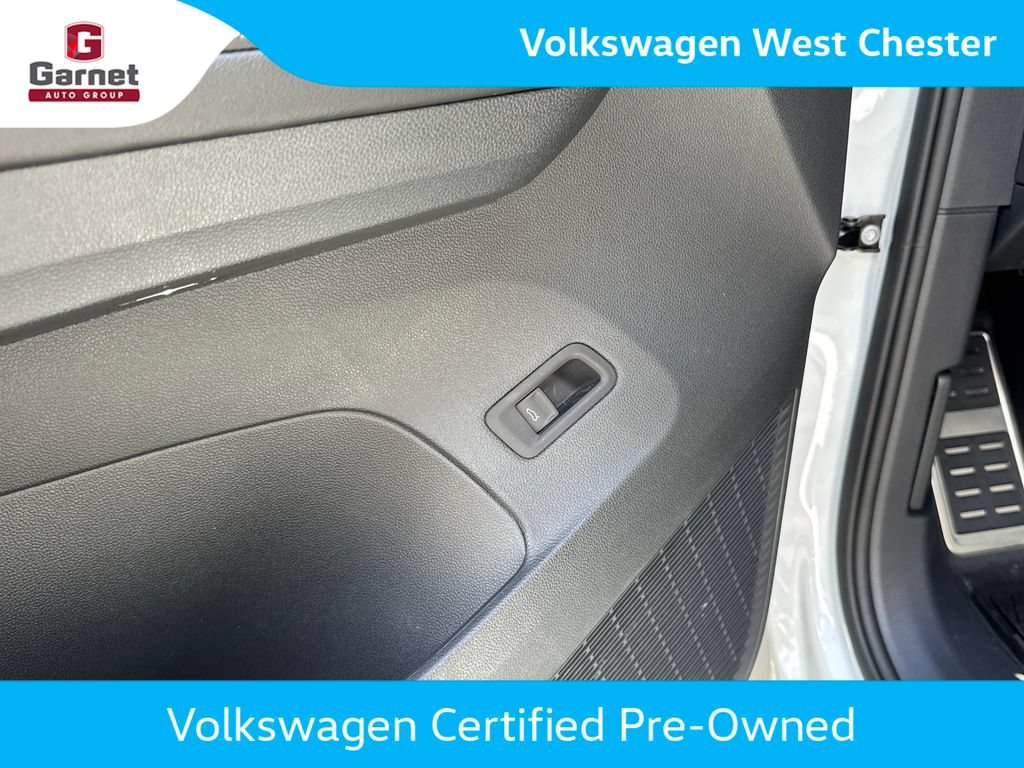 Certified 2024 Volkswagen Atlas SEL Premium R-Line AWD/4WD image 34