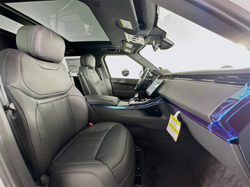 New 2025 Land Rover Range Rover Sport Dynamic SE image 26