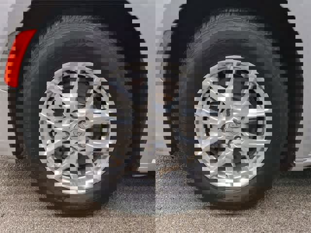 Used 2023 Chrysler Pacifica Touring-L image 14