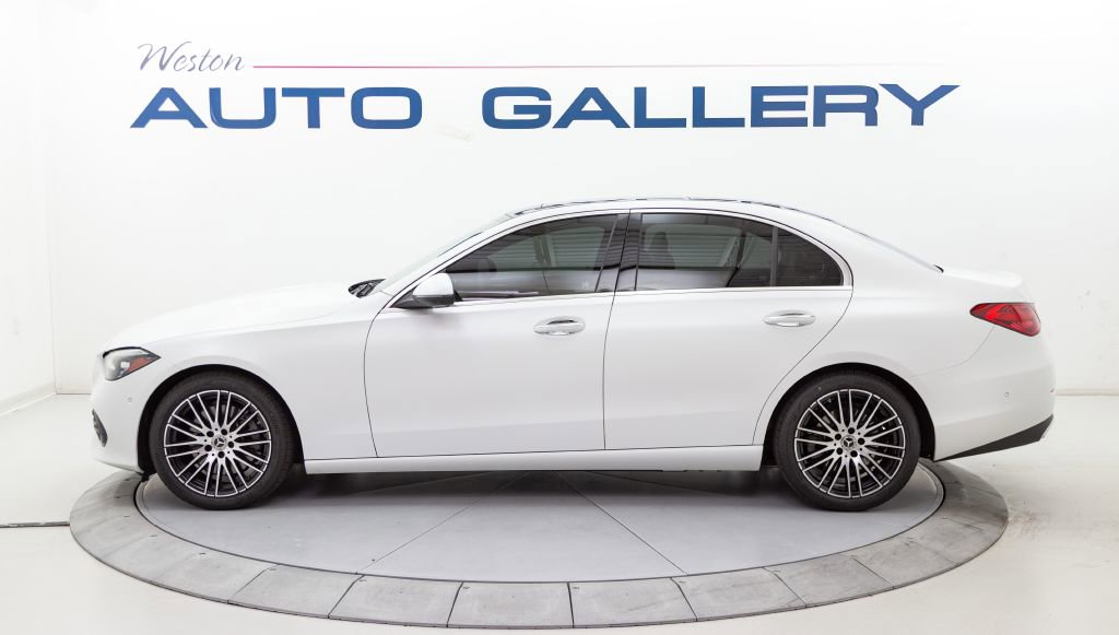 Used 2024 Mercedes-Benz C 300 4MATIC Sedan image 2