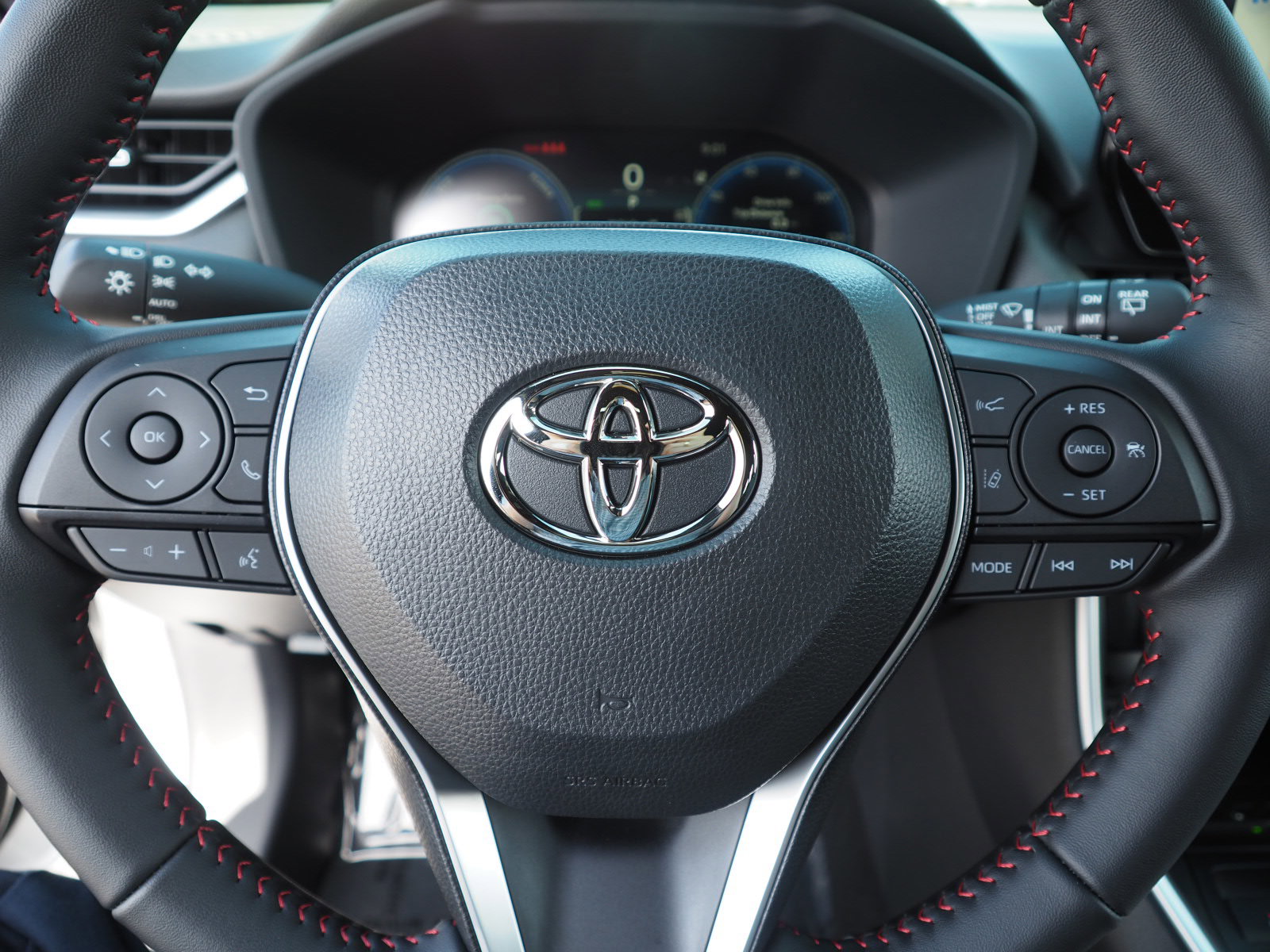 Used 2025 Toyota RAV4 XSE image 28