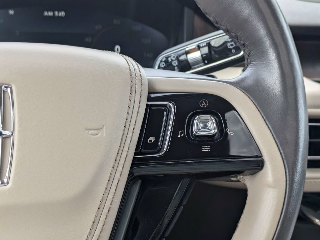Used 2022 Lincoln Aviator Reserve w/ Equipment Group 201A RWD image 28