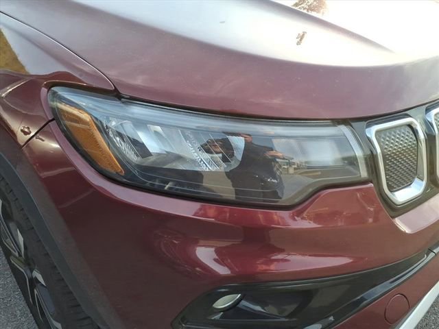 Used 2022 Jeep Compass Limited AWD/4WD image 3