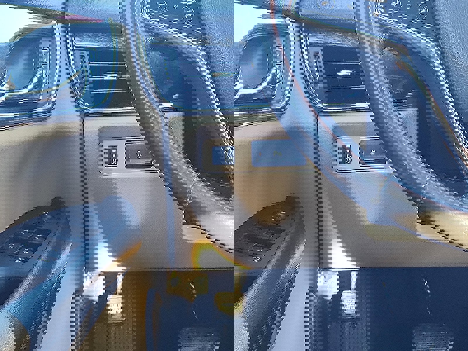 Used 2013 Cadillac ATS Luxury w/ Cold Weather Package image 13