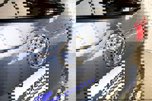 Used 2017 Toyota Highlander XLE image 32