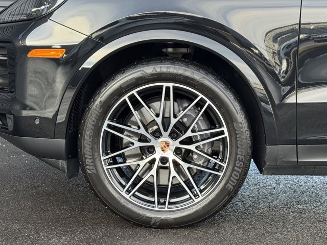 Certified 2025 Porsche Cayenne Coupe image 11