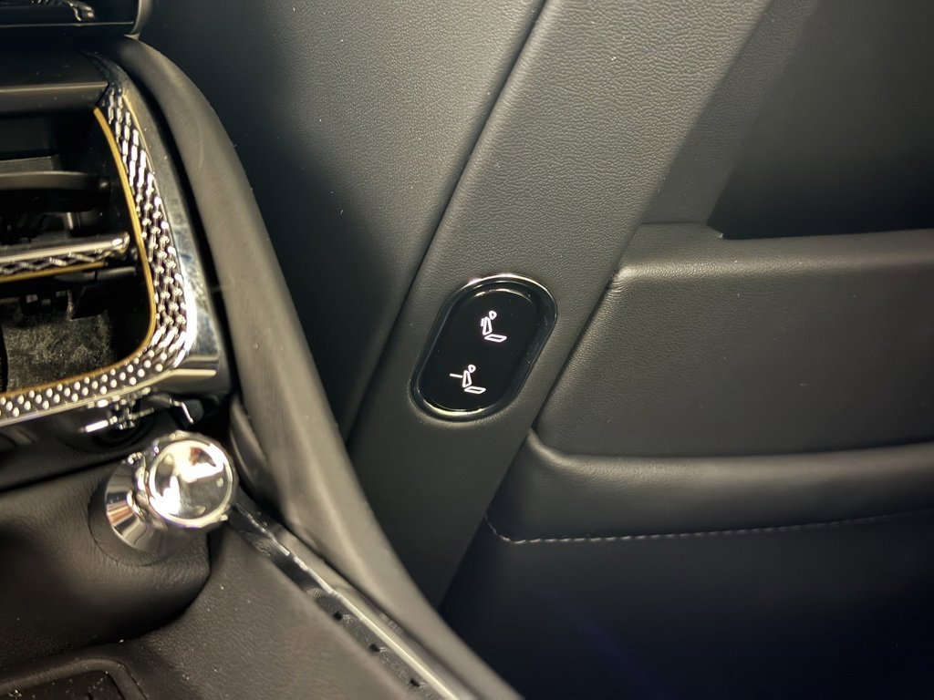 New 2026 Bentley Flying Spur Plug-In Hybrid image 24