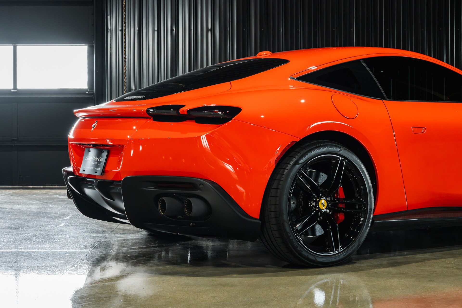 Used 2021 Ferrari Roma RWD image 7
