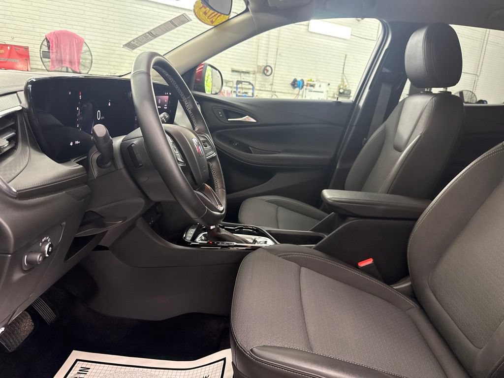 Used 2024 Buick Encore GX Preferred w/ Comfort Package AWD/4WD image 9