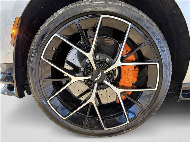 New 2025 Aston Martin DBX 707 image 24