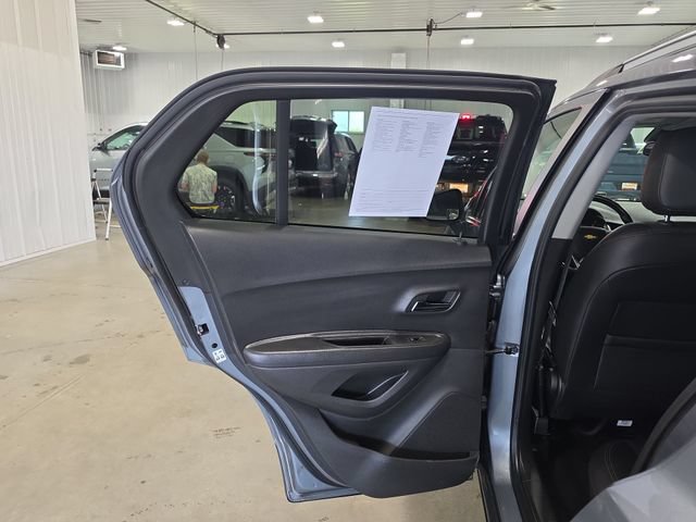 Used 2019 Chevrolet Trax LT w/ LT Convenience Package FWD image 25