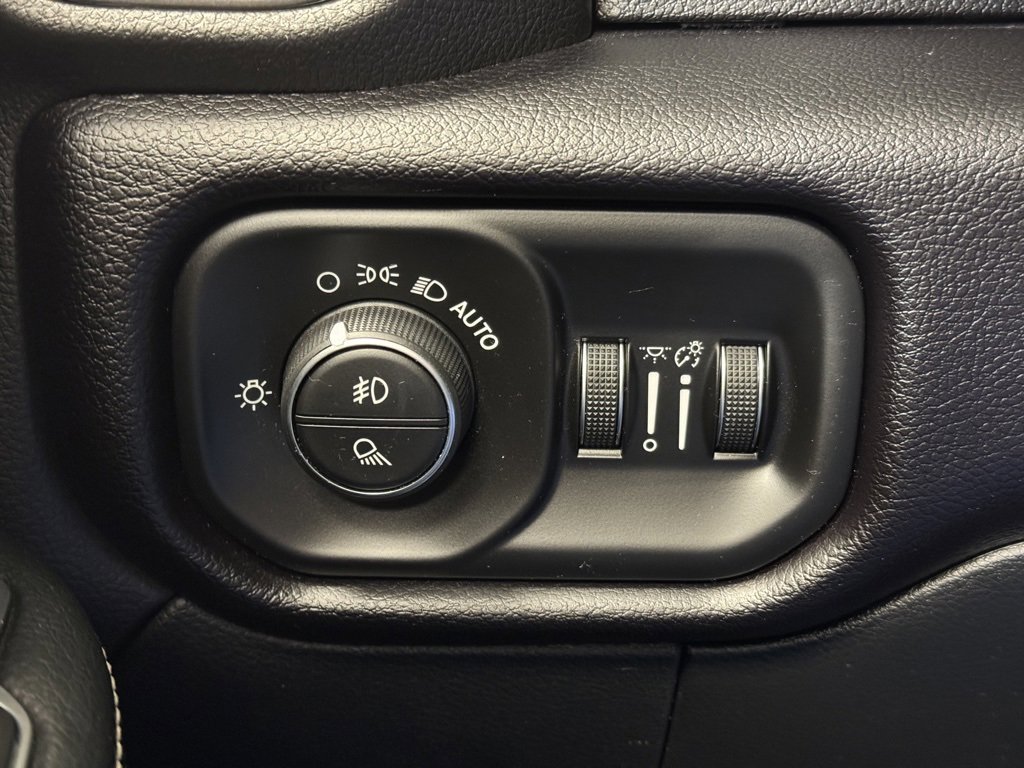 Used 2021 RAM 2500 Laramie w/ Safety Group B image 29