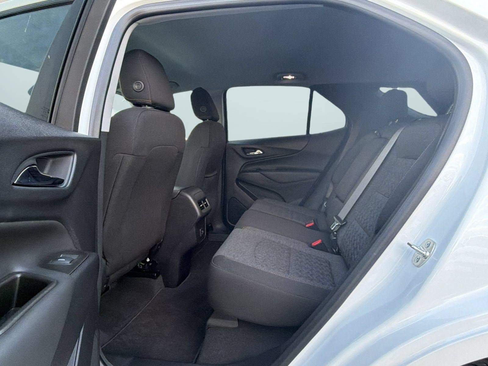 Used 2023 Chevrolet Equinox LT AWD/4WD image 19