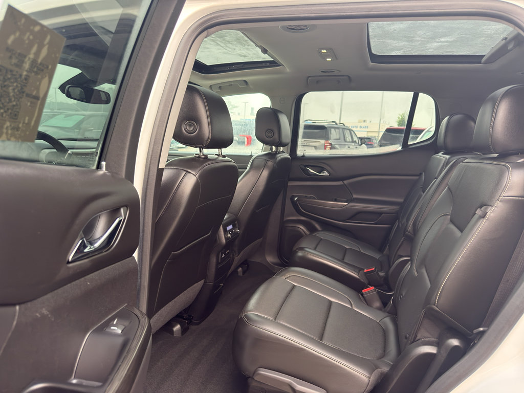 Certified 2023 GMC Acadia SLT w/ LPO, Floor Liner Package AWD/4WD image 31