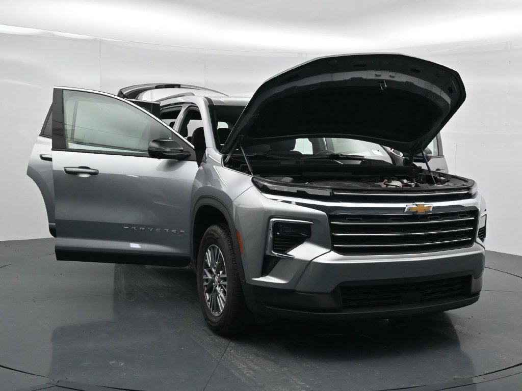 Used 2024 Chevrolet Traverse LT FWD image 35