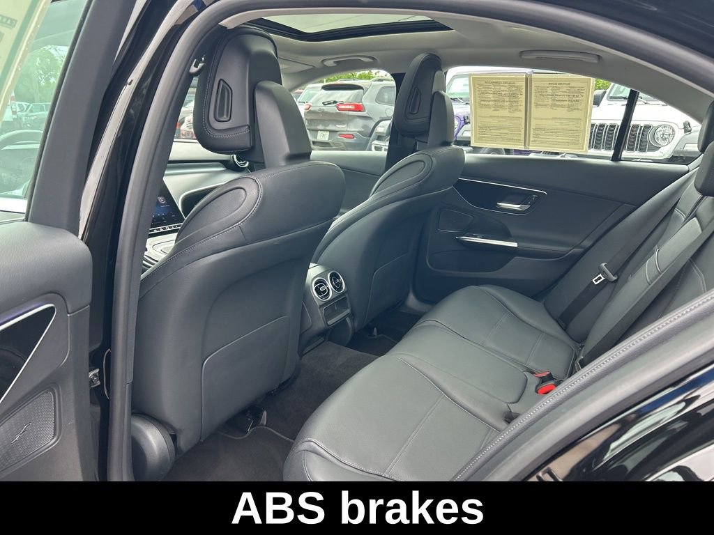 Used 2025 Mercedes-Benz C 300 Sedan image 30