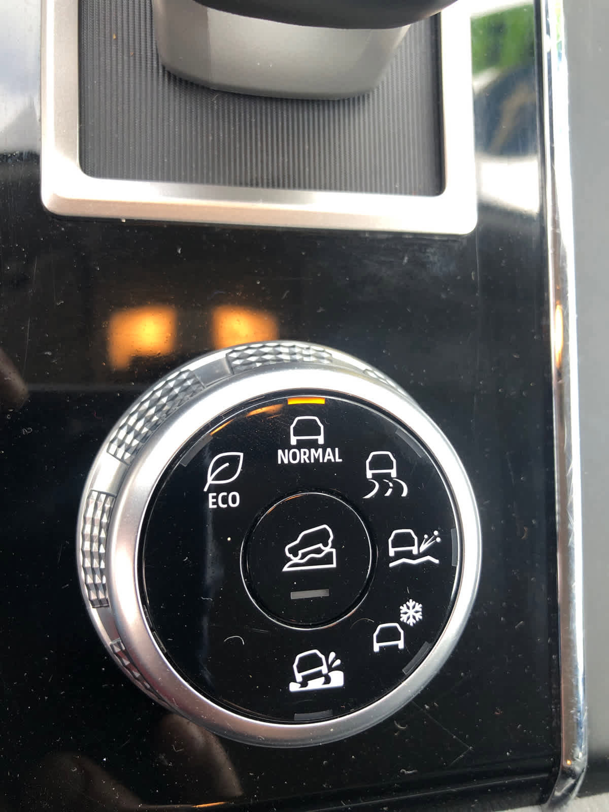 Used 2024 Mitsubishi Outlander SE image 22