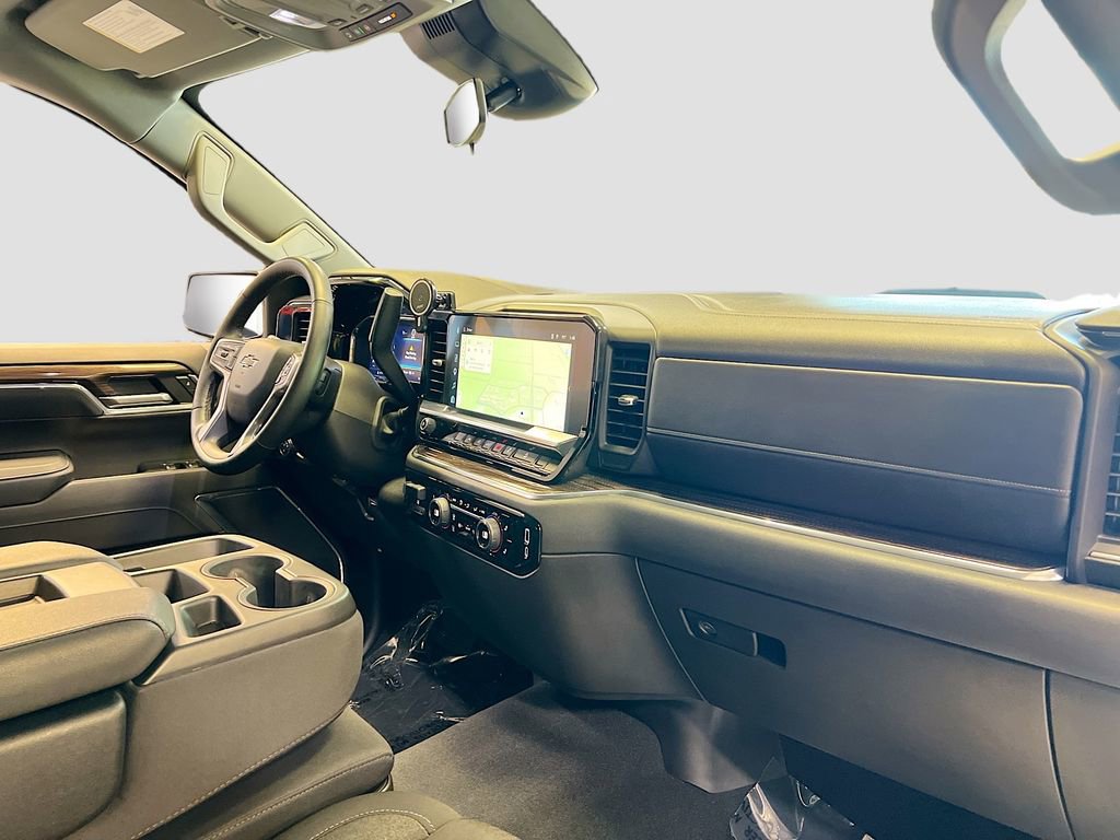 Used 2025 Chevrolet Silverado 1500 LT Trail Boss AWD/4WD image 28