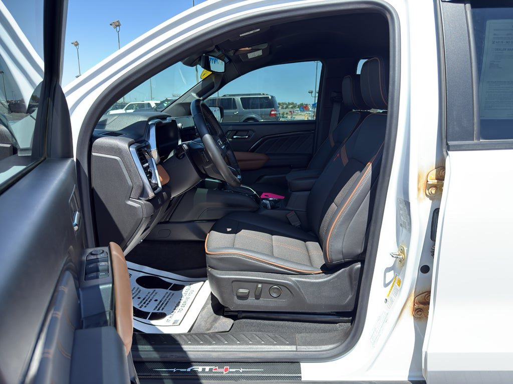 Certified 2024 GMC Canyon AT4 AWD/4WD image 15
