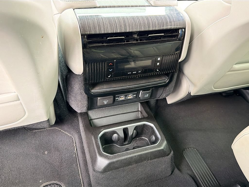 Used 2022 Jeep Wagoneer Series III w/ Convenience Group I AWD/4WD image 24