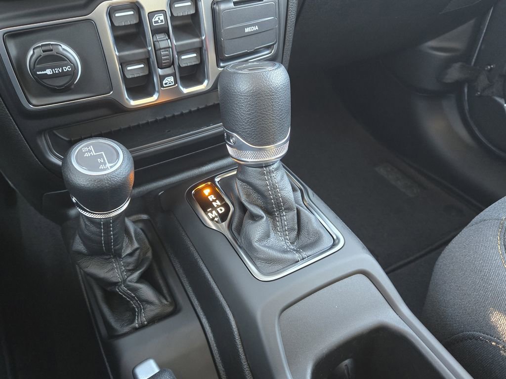 New 2026 Jeep Gladiator Sport AWD/4WD image 12