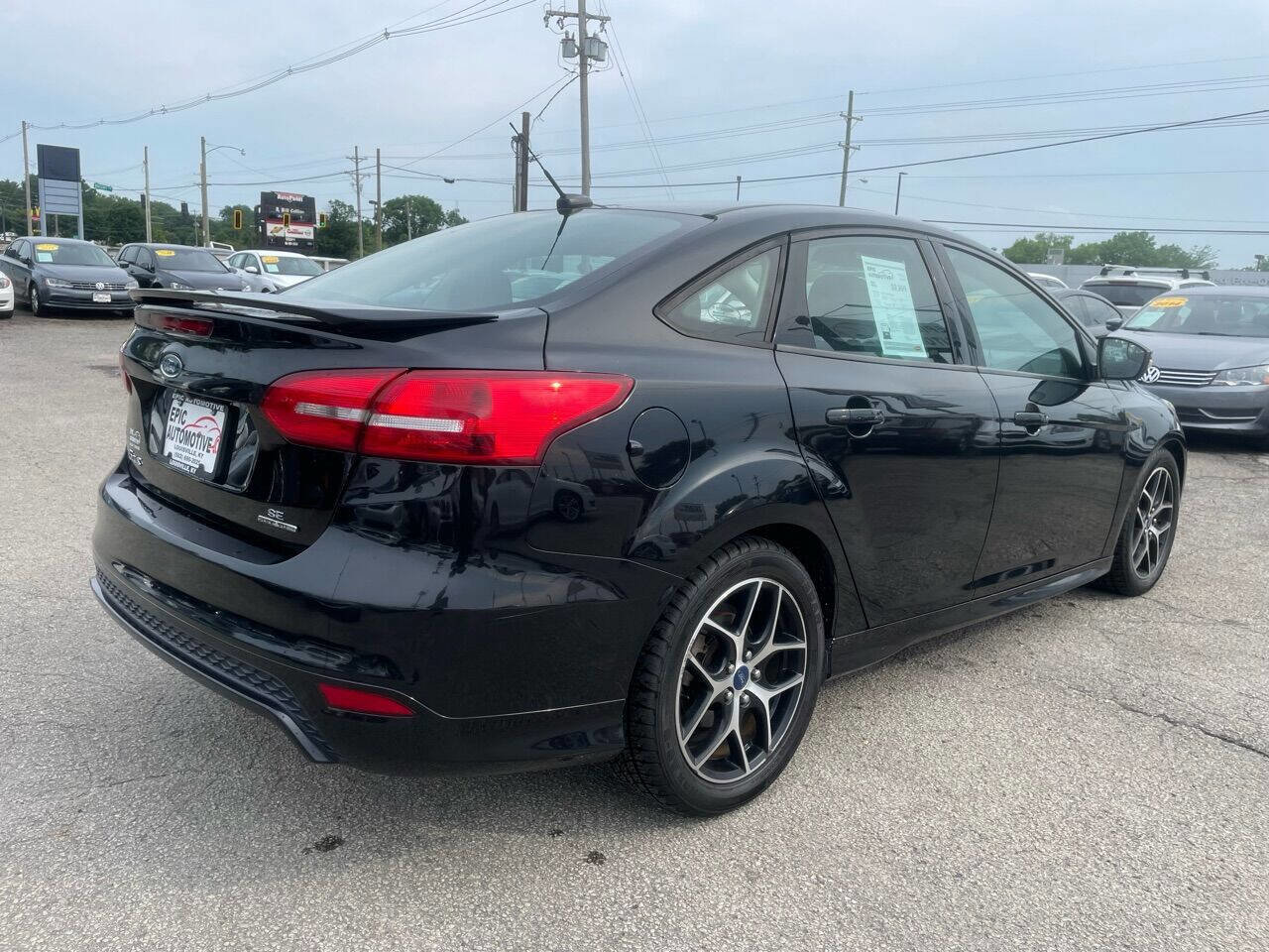 Used 2015 Ford Focus SE w/ SE Sport Package image 5
