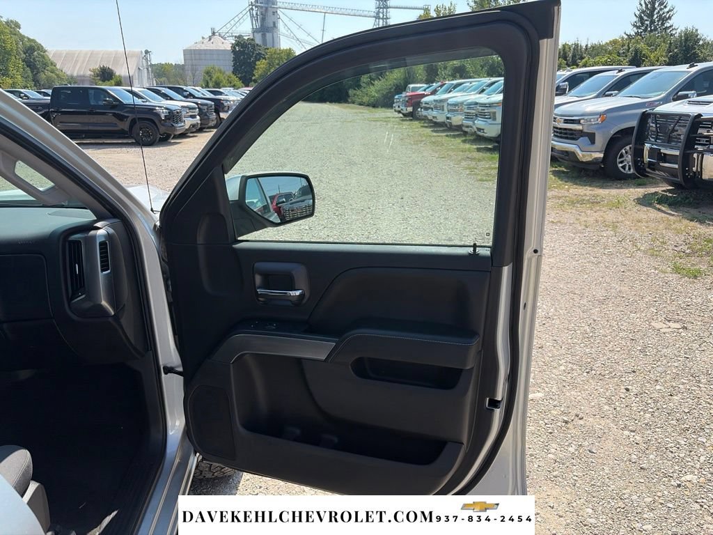 Used 2018 Chevrolet Silverado 1500 LT w/ All Star Edition AWD/4WD image 27