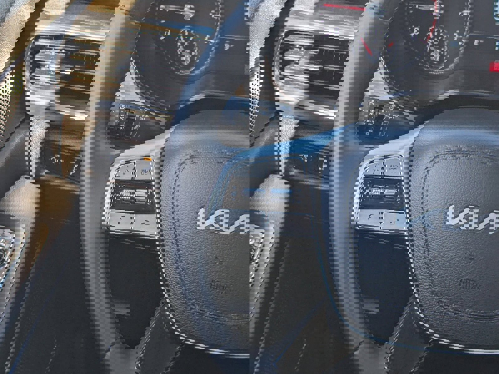 Used 2022 Kia Telluride SX w/ SX Prestige Package image 20