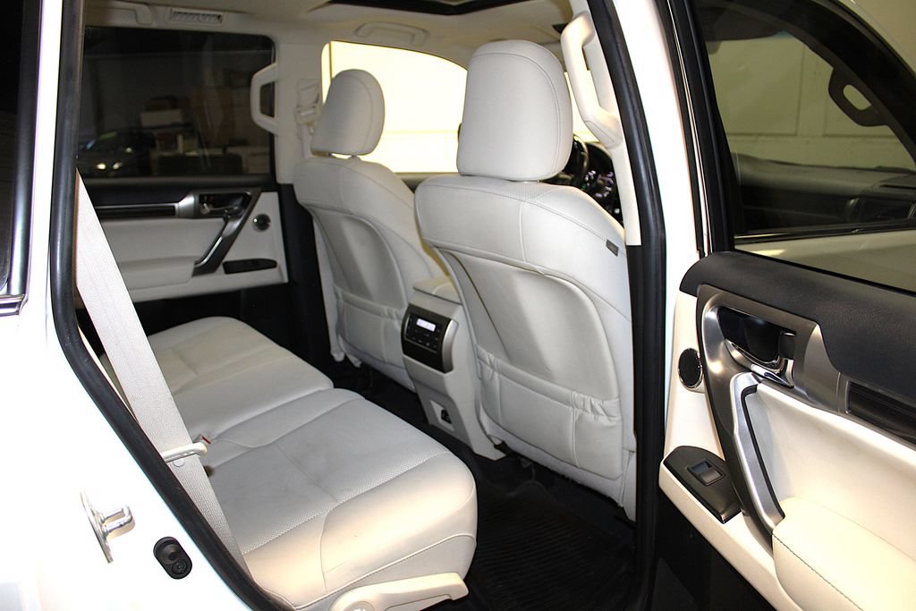 Used 2022 Lexus GX 460 Premium w/ Premium Plus Package AWD/4WD image 34