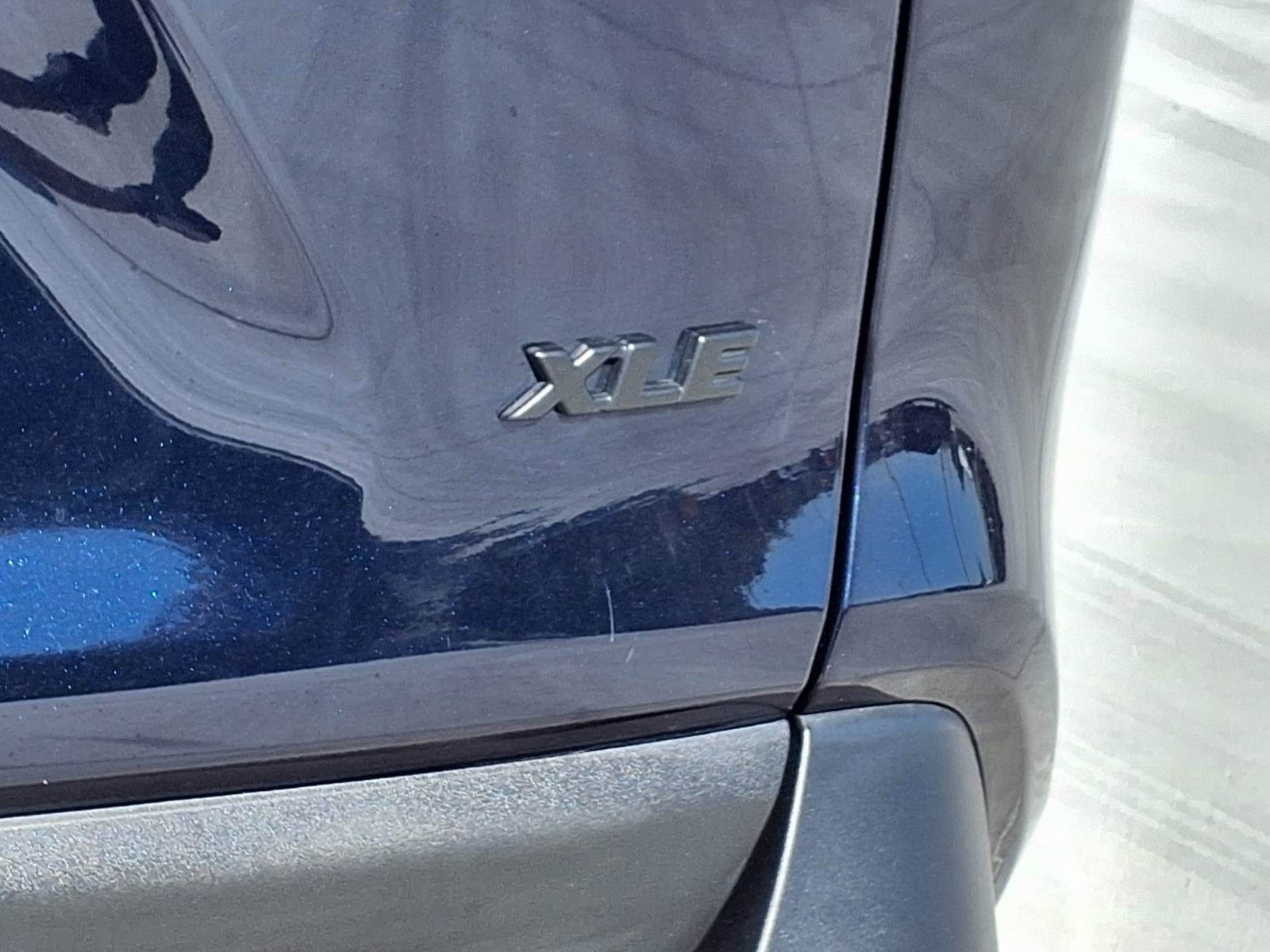 Used 2025 Toyota RAV4 XLE Premium FWD image 31