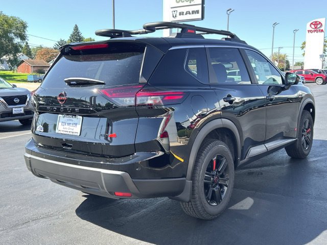 New 2027 Nissan Rogue SV AWD/4WD image 9