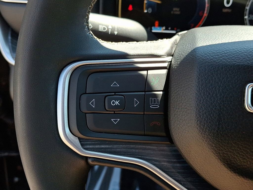 Certified 2024 Jeep Wagoneer Series II w/ Flexible Seating Group image 22