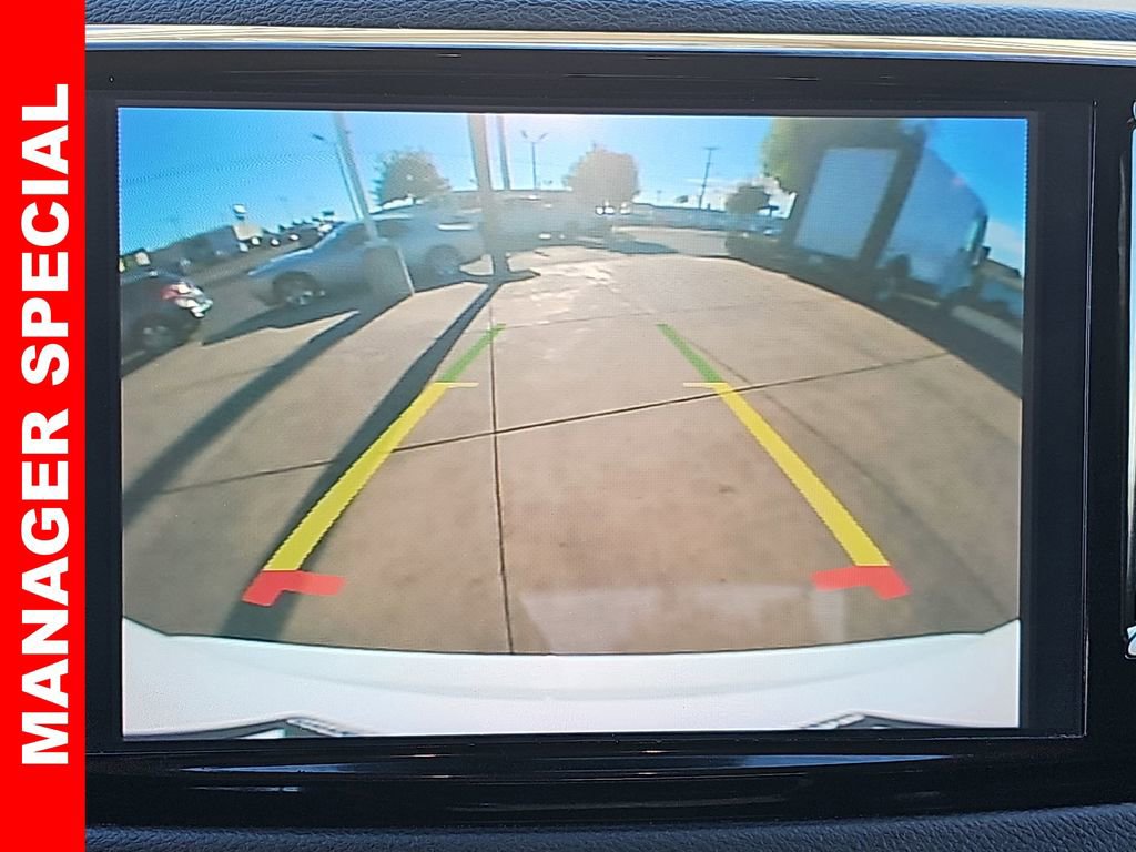 Used 2024 Chrysler Pacifica Touring-L image 24