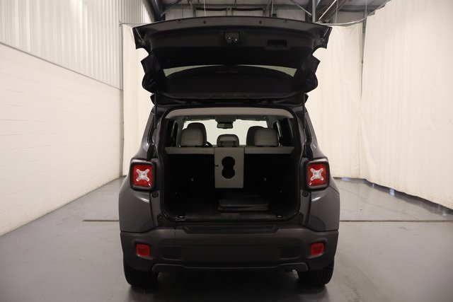 Certified 2022 Jeep Renegade Limited image 17