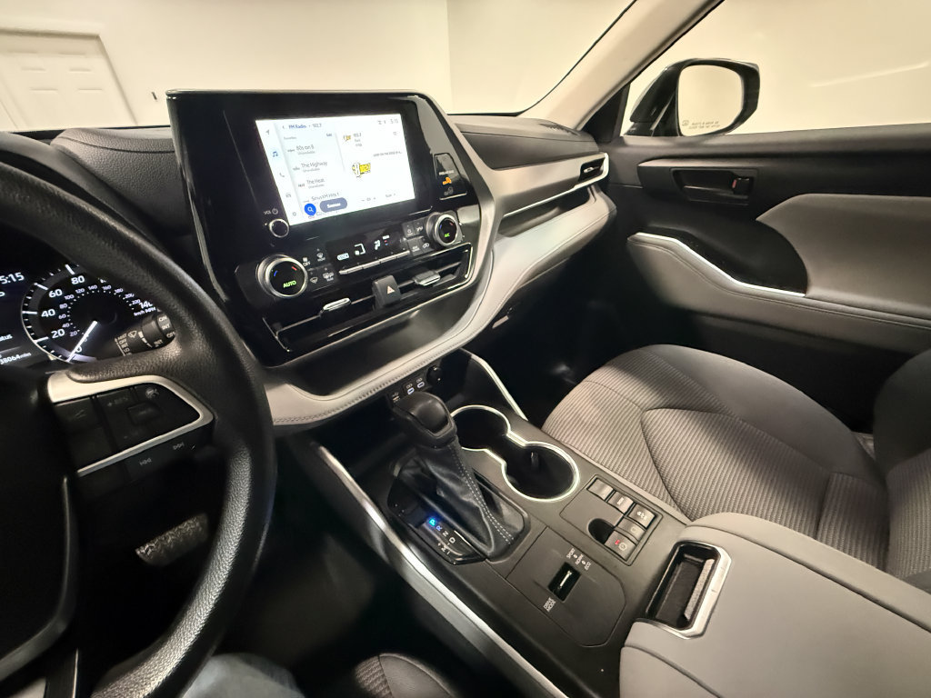 Used 2023 Toyota Highlander L FWD image 35
