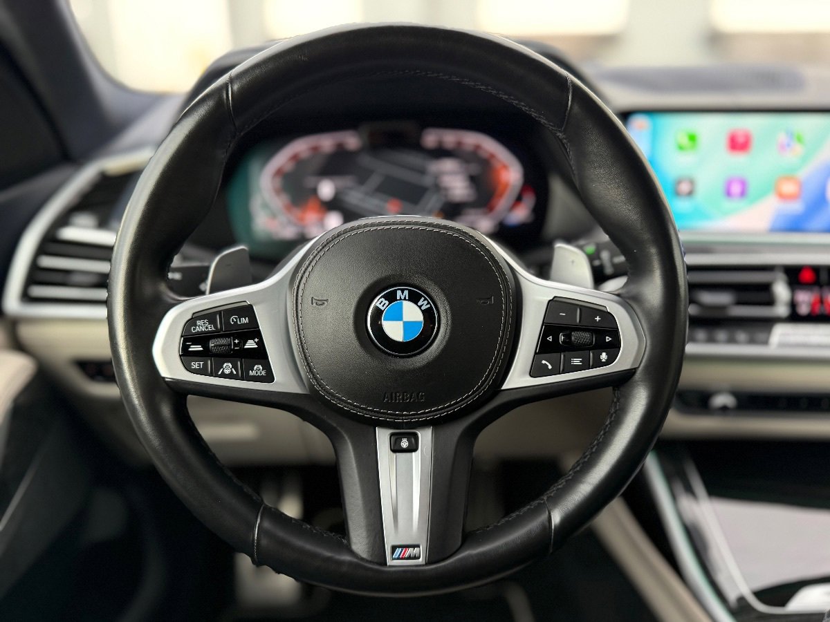 Used 2022 BMW X7 xDrive40i w/ M Sport Package AWD/4WD image 18