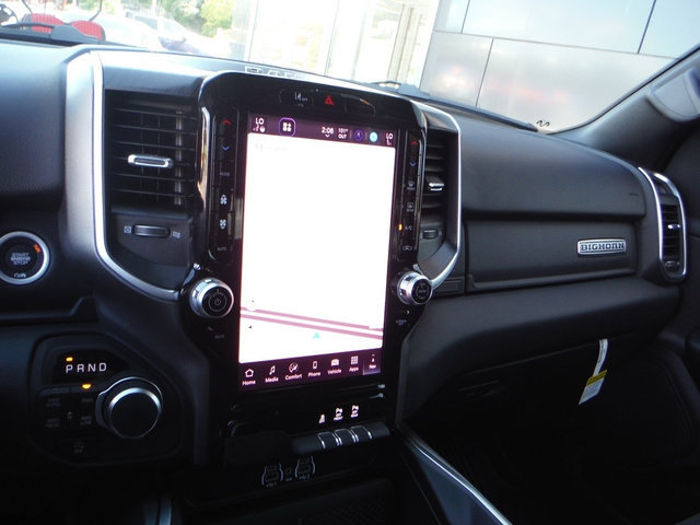 New 2026 RAM 1500 4x4 Crew Cab image 31